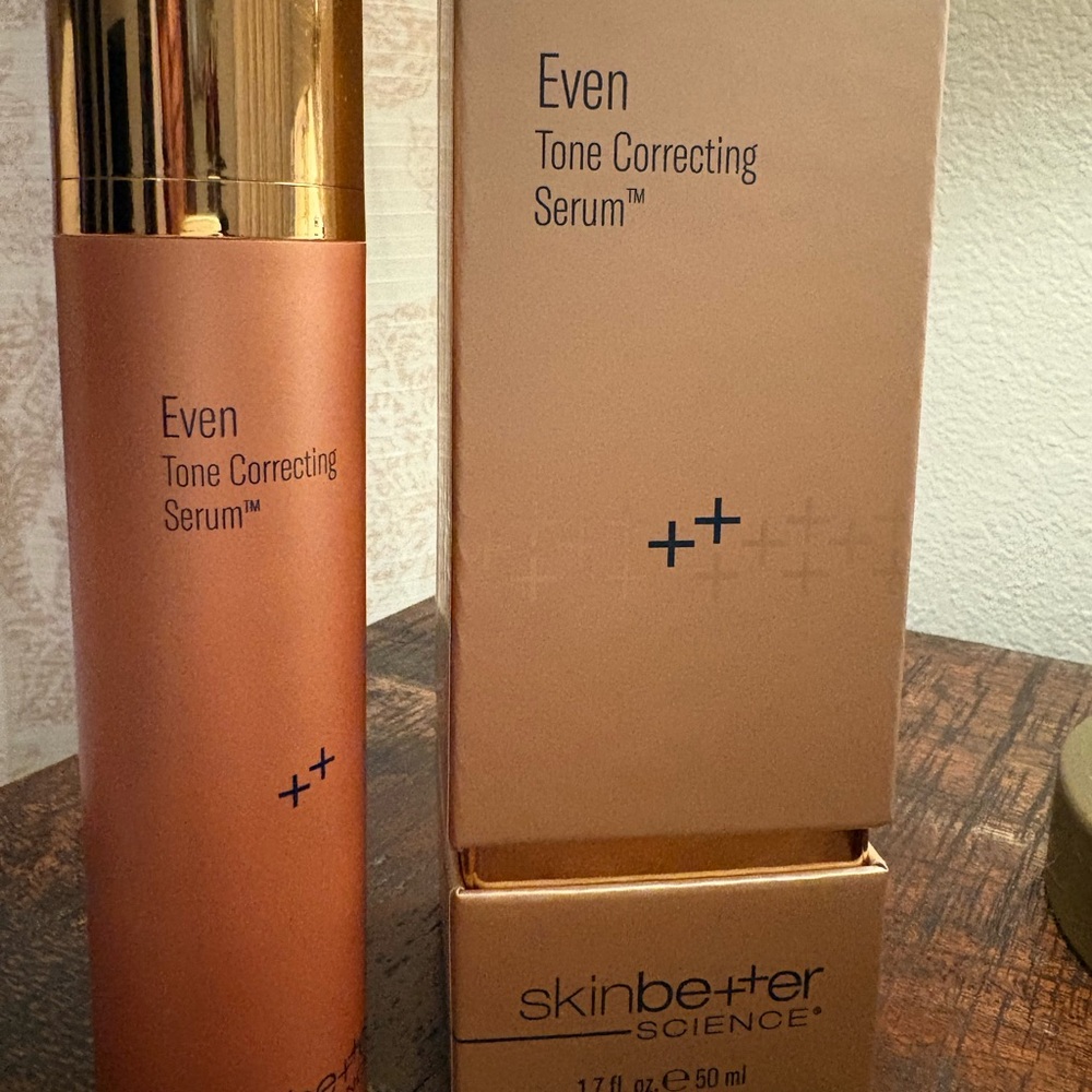 Even Tone Correcting Serum - Rose Gold